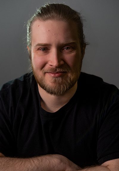 Lähikuvassa Teemu Harjula.